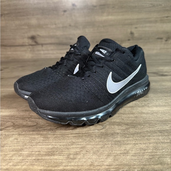 Nike Air Max 2017 Men’s Athletic/Running Shoes/Sneakers Size 9.5